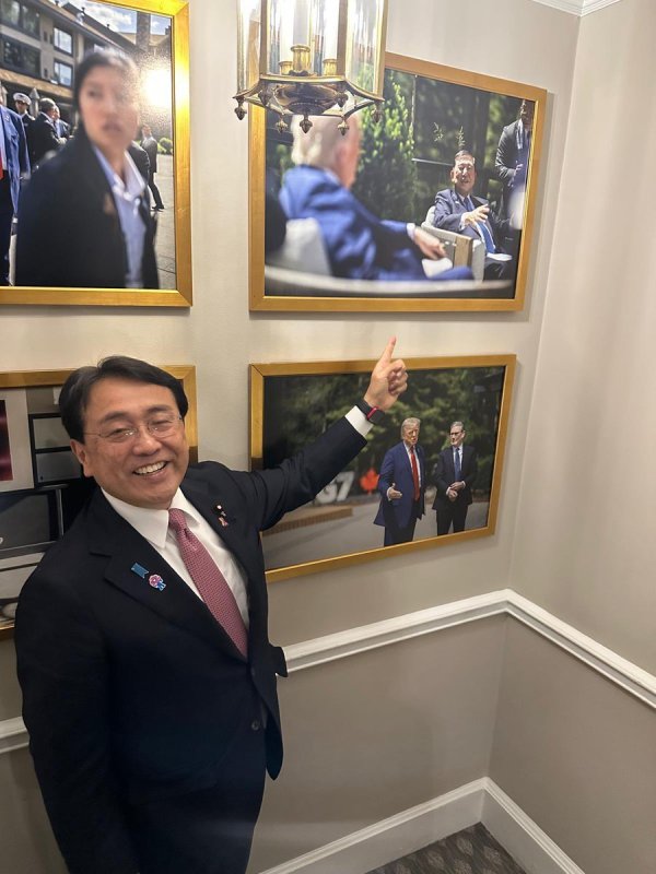 粤有钱配资 日本关税谈判代表庆祝“完成任务”，日网民不满“对美让步”